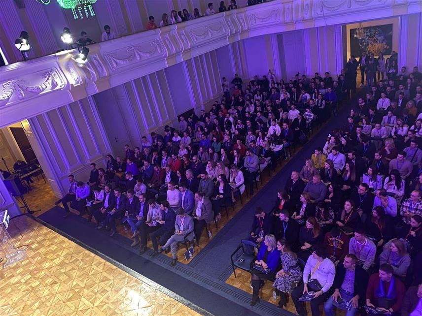 БАЊАЛУКА, 7. ДЕЦЕМБРА /СРНА/ - Регионална конференција о информационо-комуникационим технологијама "ИСKон" /ISCon/ која је окупила више од 500 учесника из десет европских земаља.