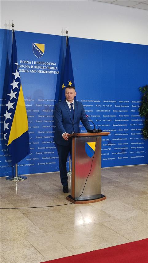 САРАЈЕВО, 7. ДЕЦЕМБРА /СРНА/ - Министар безбједности у Савјету министара Ненад Нешић на конференцији за новинаре.
