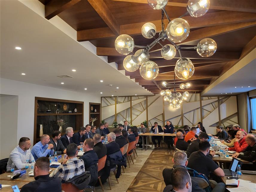 ЈАХОРИНА, 7. ДЕЦЕМБРА/СРНА/- Састанак Оперативног тима за припрему нове зимске сезоне на Јахорини.