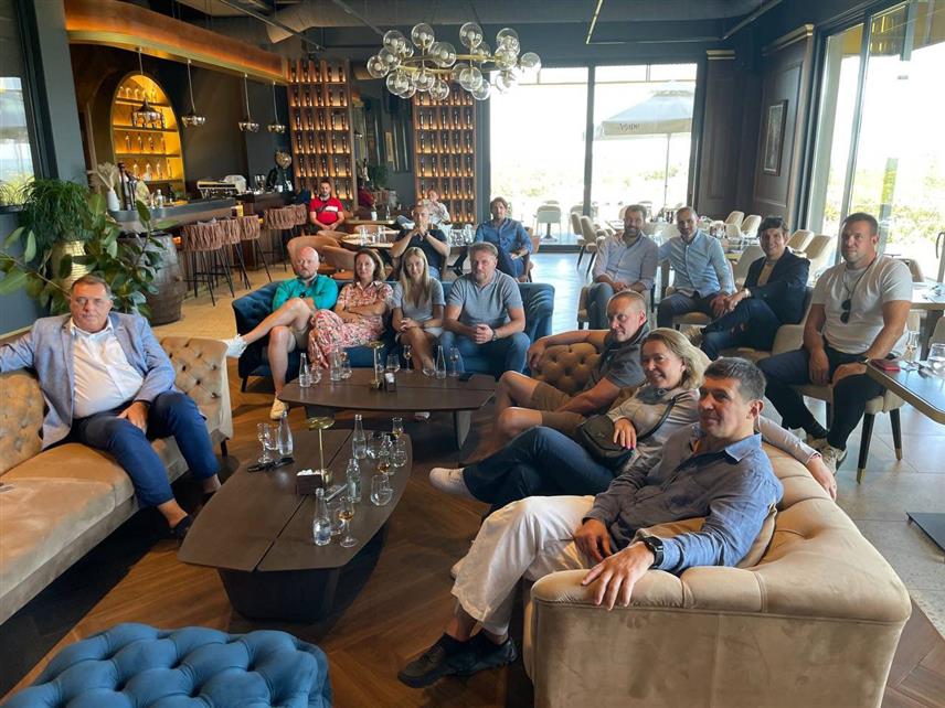 БАЊАЛУКА, 10. СЕПТЕМБРА /СРНА/ - Предсједник Републике Српске са руководством београдског "Партизана" и московског "ЦСКА" прати финале Мундобаскета.