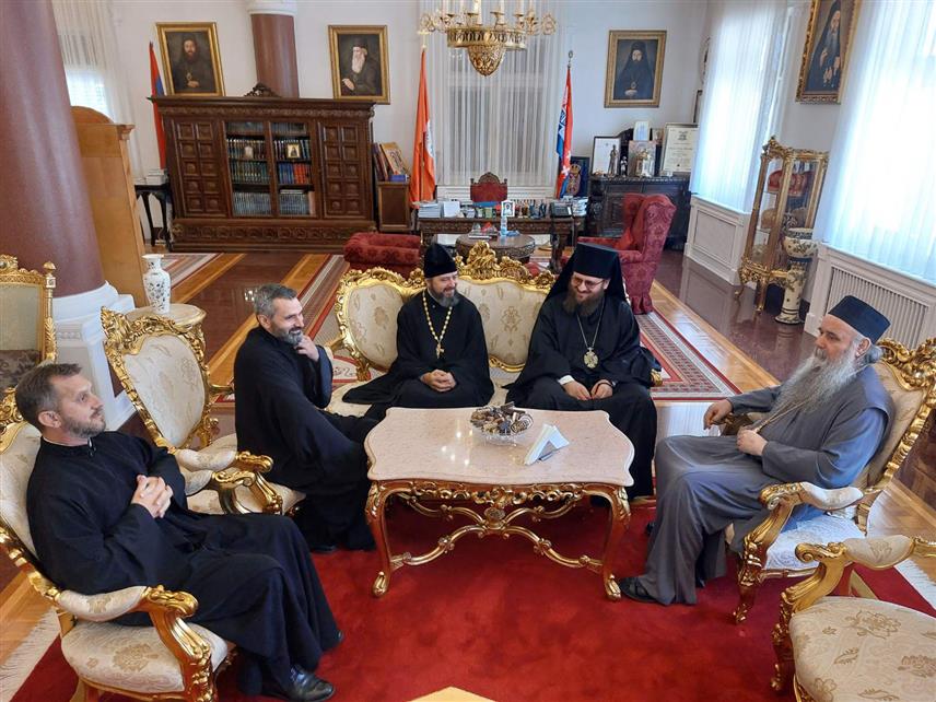 БИЈЕЉИНА, 11. СЕПТЕМБРА /СРНА/ - Његово преосвештенство епископ зворничко-тузлански Фотије разговарао је у Бијељини са руском делегацијом.