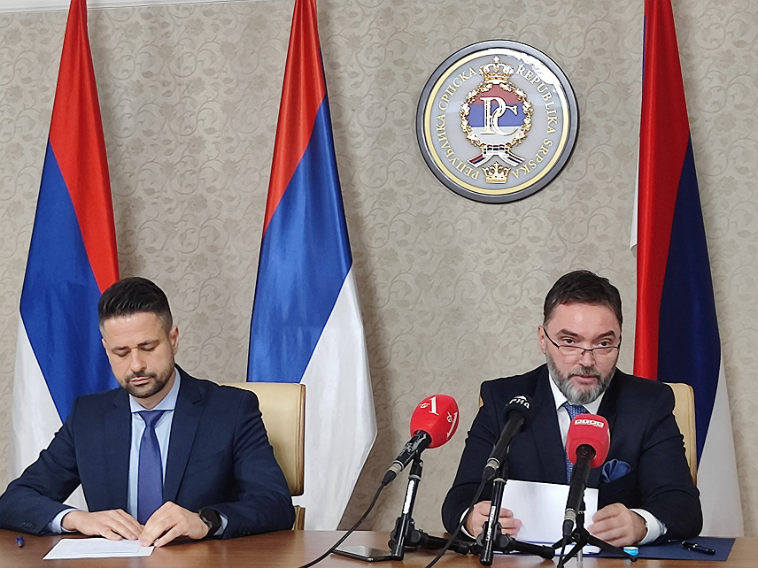 ИСТОЧНО САРАЈЕВО, 11. СЕПТЕМБРА /СРНА/ - Замјеник предсједавајућег Савјета министара Сташа Кошарац. 