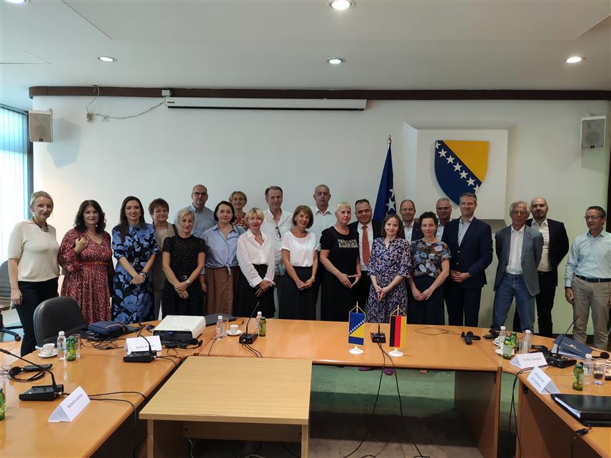 САРАЈЕВО, 12. СЕПТЕМБРА /СРНА/ - Конференција "Искуства с признавањем стручних квалификација БиХ из области обрада метала и електротехнике у Њемачкој".