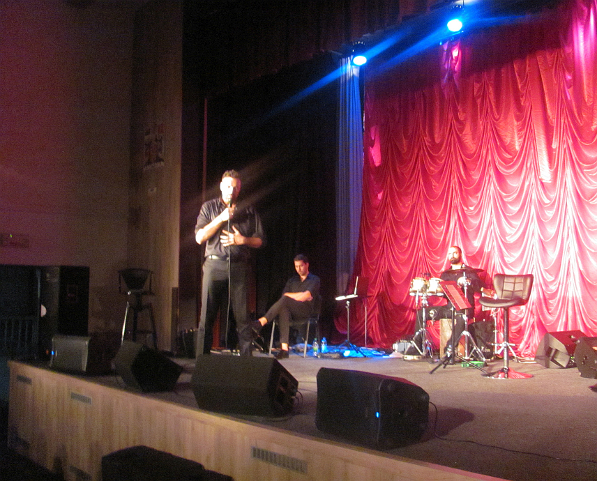 ПАЛЕ, 12. СЕПТЕМБРА /СРНА/ - Традиционална манифестација "Дани Душка Трифуновића", посвећена овом књижевнику, пјеснику и телевизијском аутору, почели су вечерас на Палама музичко-поетском вечери са глумцем Иваном Босиљчићем под називом "Наше вече".