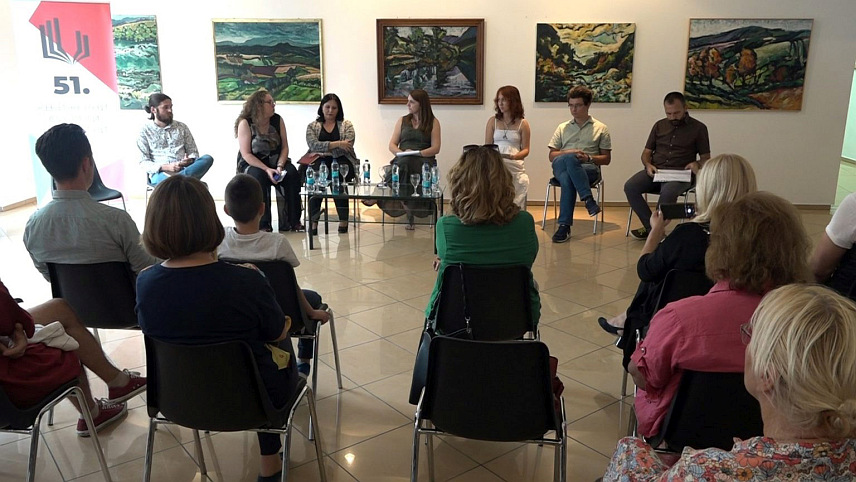 ПРИЈЕДОР, 12. СЕПТЕМБРА /СРНА/ - У Приједору је организовано вече пјесника завичајног круга "Завичајни поетски предјели", гдје је седам пјесника из Приједора, Бањалуке и Новог Града говорило о свом завичају и Козари.