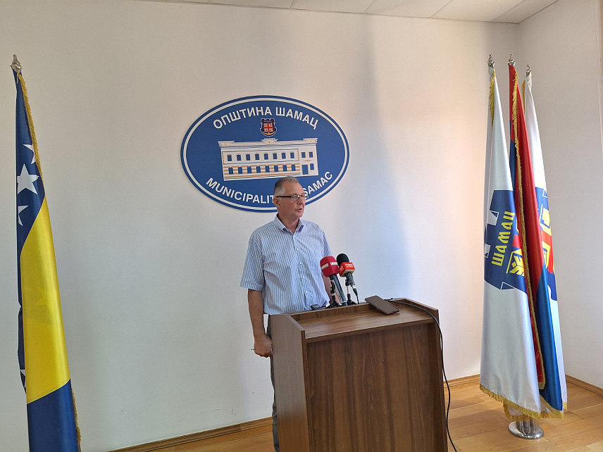 ШАМАЦ, 13. СЕПTЕМБРА /СРНА/ - На шамачком подручју до сада су регистрована 42 жаришта афричке куге свиња и то у мјесној заједници Обудовац и у том периоду су еутаназиране 974 свиње, изјавио је ветеринарски инспектор Милан Игњић.