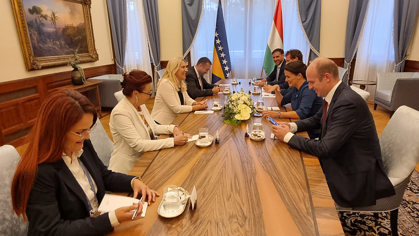 БУДИМПЕШТА, 14. СЕПТЕМБРА /СРНА/ - Предсједник Мађарске Каталин Новак састала се данас у Будимпешти са српским чланом Предсједништва БиХ Жељком Цвијановић.