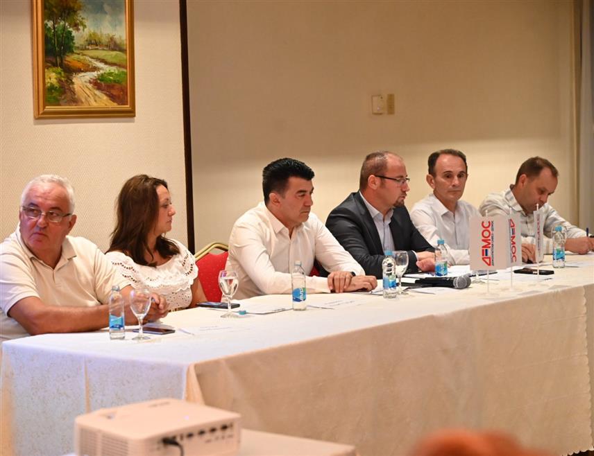 БАЊАЛУКА, 14. СЕПТЕМБРА /СРНА/ - Сједница Градског одбора Демос-а.