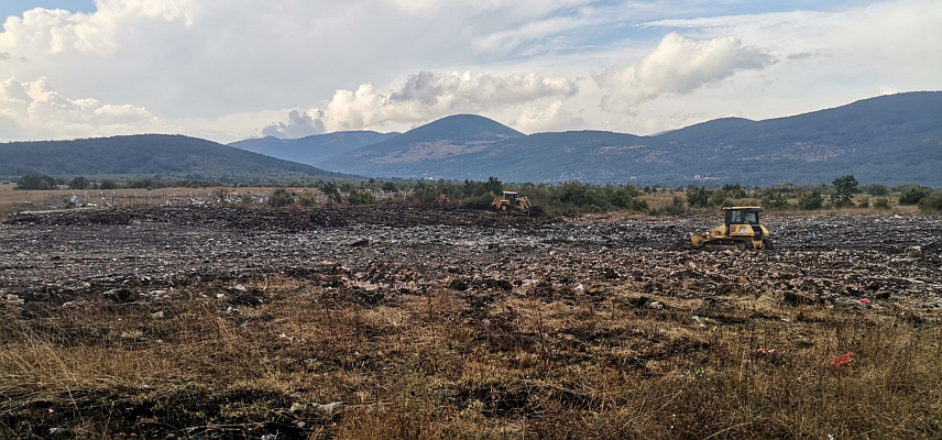 ДРВАР, 15.СЕПТЕМБРА /СРНА/ - Пожар на градској депонији у Заглавици у Дрвару угашен је послије више од 10 дана.