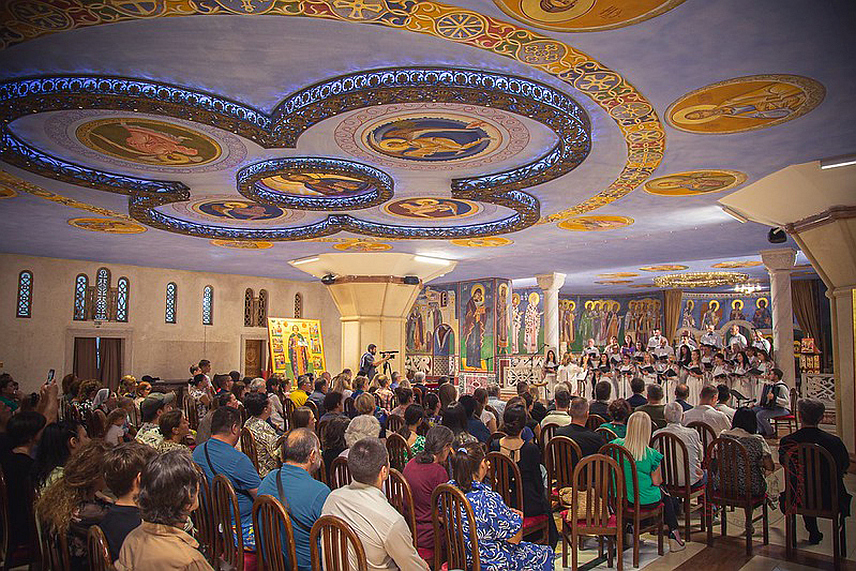 ПОДГОРИЦА, 16. СЕПТЕМБРА /СРНА/ - У организацији Српског пјевачког друштва "Светосавник” из Подгорице вечерас је у крипти Саборног храма Христовог Васкрсења у Подгорици одржано српско-руско музичко поетско вече .