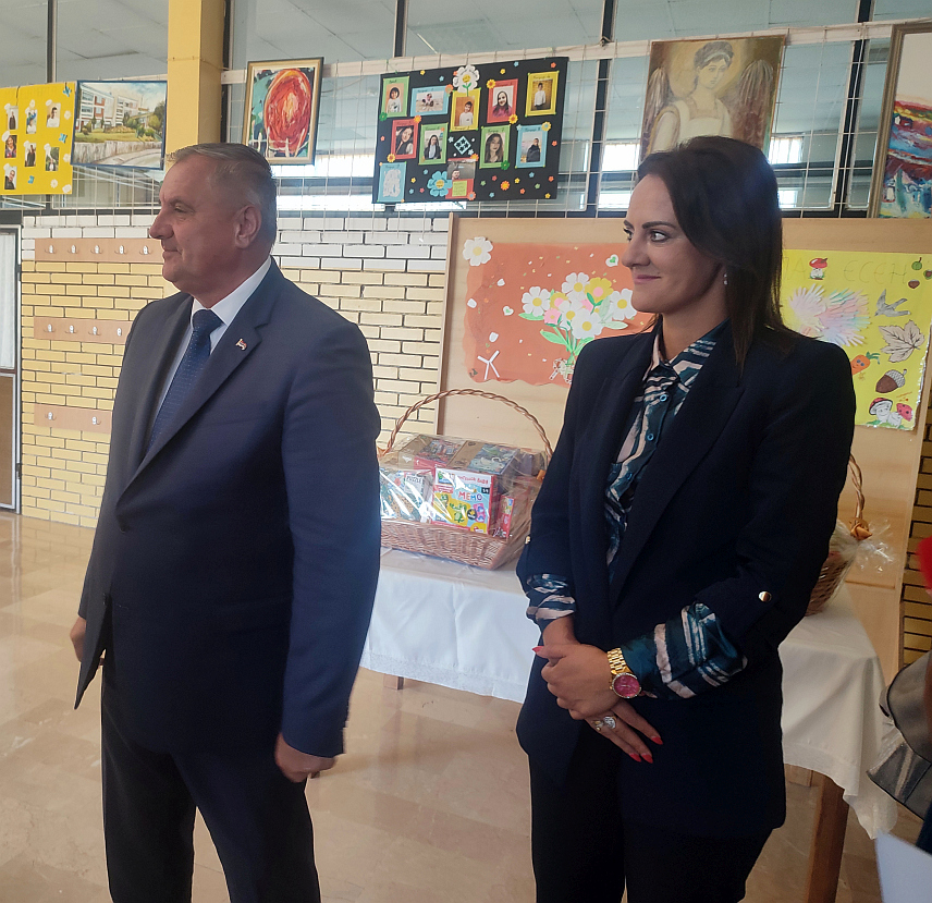 БАЊАЛУКА, 1. СЕПТЕМБРА /СРНА/ - Предсједник Владе Републике Српске Радован Вишковић током данашње посјете Дому за дјецу и омладину без родитељског старања "Рада Врањешевић" у Бањалуци.
