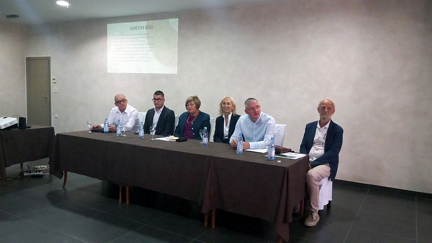 ПРИЈЕДОР, 1. СЕПТЕМБРА /СРНА/ - Конференција удружења комуналних предузећа из региона и Сајам комуналне опреме и пратеће индустрије.