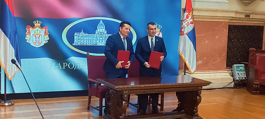 БЕОГРАД, 20. СЕПТЕМБРА /СРНА/ - Предсједници Народне скупштине Републике Српске и парламента Србије Ненад Стевандић и Владимир Орлић потписали су данас у Београду Меморандум о формирању Парламентарног форума Србија – Република Српска.