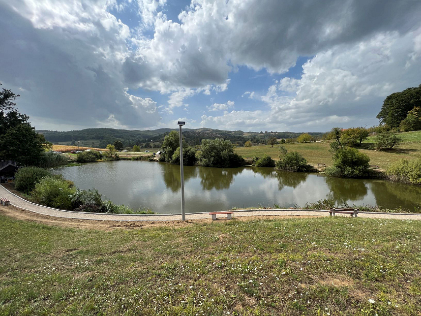 САРАЈЕВО, 20. СЕПТЕМБРА /СРНА/ - ЕУ обезбиједила је 770.000 евра бесповратних средстава за општине Челић, Лопаре, Угљевик, Сапна и Теочак. 