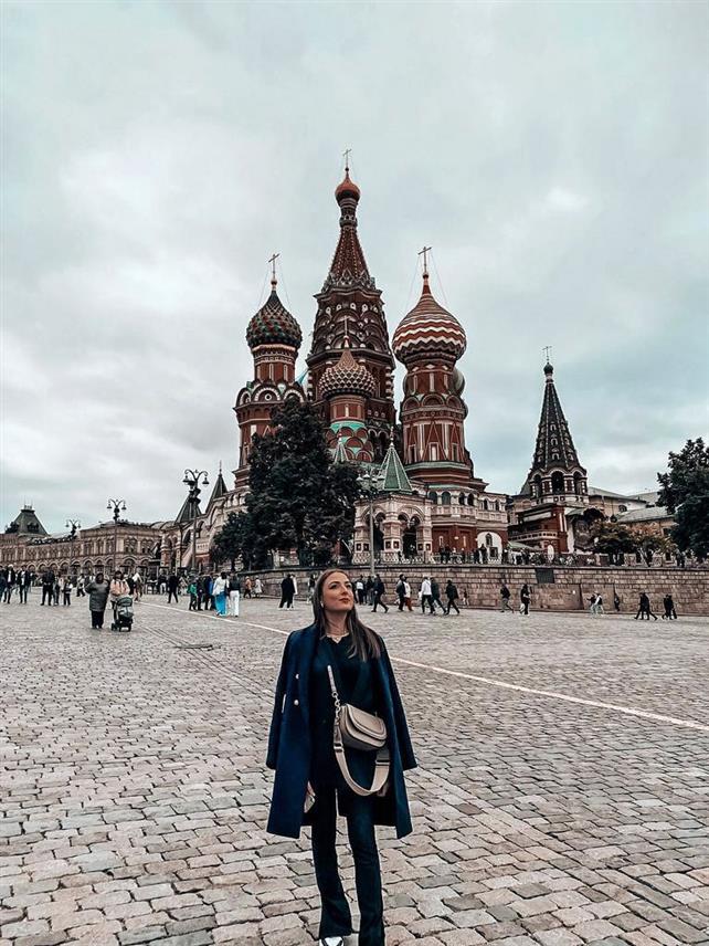 ПАЛЕ, 20. СЕПТЕМБРА /СРНА/ - Кључ српског опстанка је његовање позамашног српског културног насљеђа, поручује млада Паљанка Анђела Вуковић, која је допринос култури сјећања и историји дала кроз стрип о животу и дјелу Вука Стефановића Караџића у којем је указала на значај Вукове реформе, језика и правописа, те забрану ћирилице кроз историју.	
