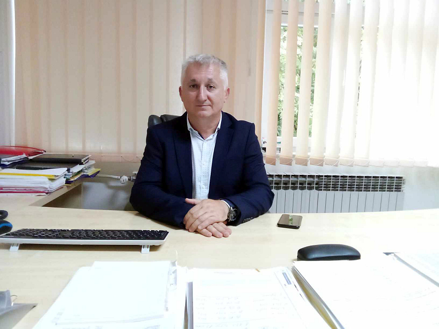 ДВОР, 22. СЕПТЕМБРА /СРНА/ - Начелник општине Двор Никола Арбутина.