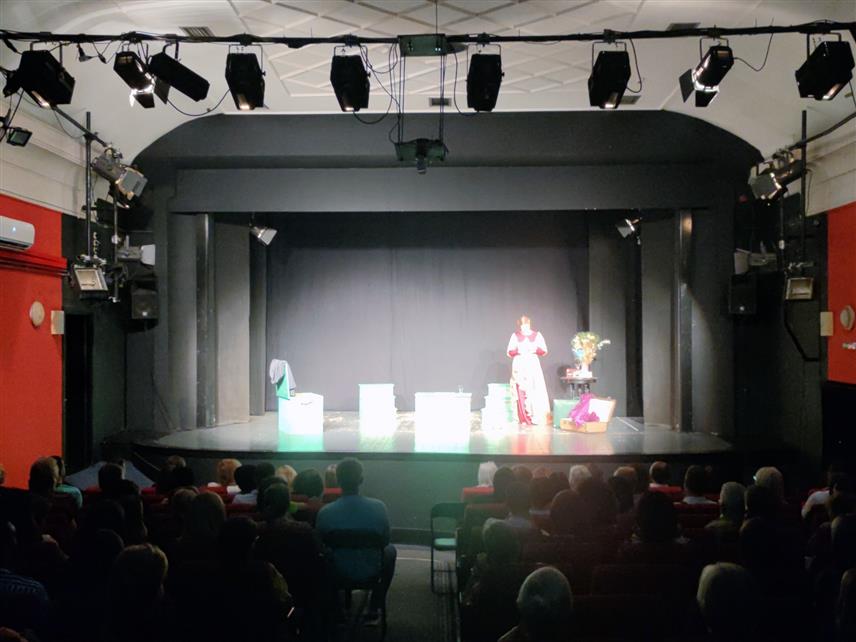 КРАЉЕВО, 22. СЕПТЕМБРА /СРНА/ - Бањалучко студентско позориште одиграло је вечерас у Краљеву представу под називом "Након представе" у оквиру манифестације "Дани Српске у Србији".