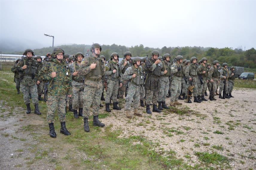 САРАЈЕВО, 25. СЕПТЕМБРА /СРНА/ - На полигону за борбену обуку на Мањачи данас је почела вјежба оцјењивања "Динамичан одговор 23 5/6" по НАТО концепту оперативних способности, оцјењивања и повратних информација, у којој учествују Пета и Шеста пјешадијска бригада Оружаних снага БиХ.