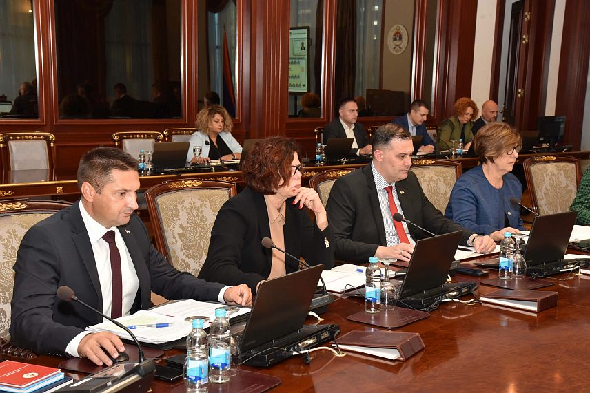 БАЊАЛУКА, 28. СЕПТЕМБРА /СРНА/ - Сједница Владе Републике Српске.