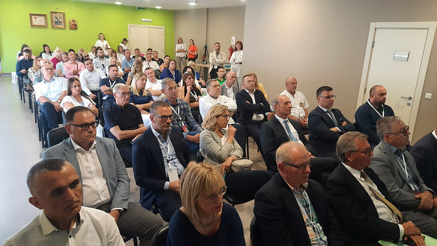 БИЈЕЉИНА, 2. СПTЕМБРА /СРНА/ - У оквиру другог дана Међународне научне Конференције у ЈЗУ Болница “Свети Врачеви” озваничен почетак рада Центра за вјештачку интелигенцију. 