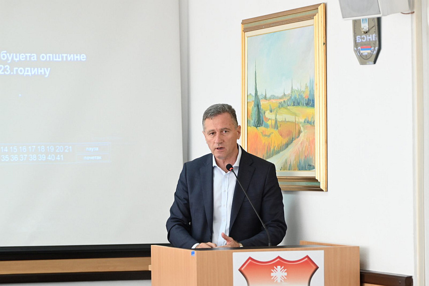 ПАЛЕ, 8. СЕПТЕМБРА /СРНА/ - Начелник општине Пале Бошко Југовић на данашњој сједници Скупштине општине.