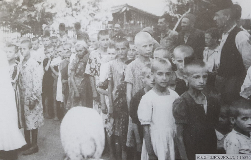 БАЊАЛУКА, 9. СЕПТЕМБРА /СРНА/ - Зборник радова "Кад прошлост проговори: Козара 80 година касније, 1942-2022", који садржи стручне радове историчара и публициста и бројне фотографије и документе о страдању народа Козаре у Другом свјетском рату, биће представљен у уторак, 12. септембра, у Бањалуци.