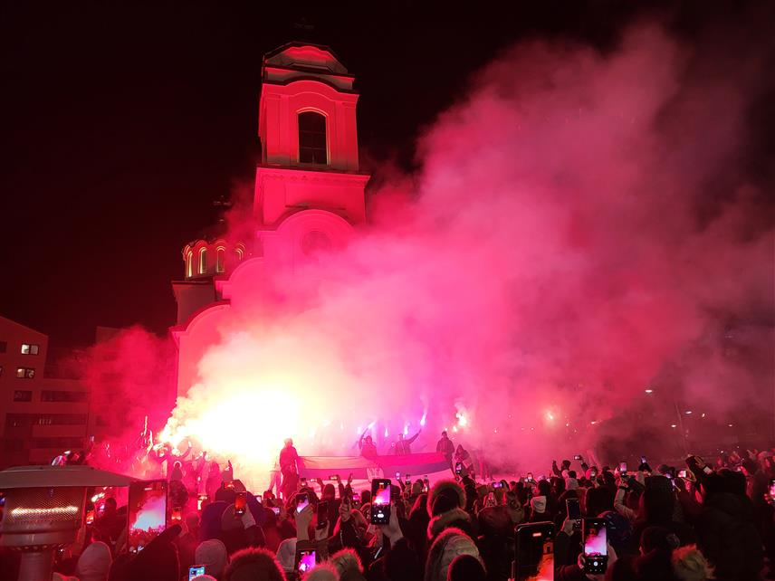 ПАЛЕ, 14. ЈАНУАРА /СРНА/- Пјевачица етно, духовне и родољубиве музике Даница Црногорчевић одржала је на Палама концерт поводом православне Нове године, а суграђани су са посебним емоцијама отишли својим кућама.