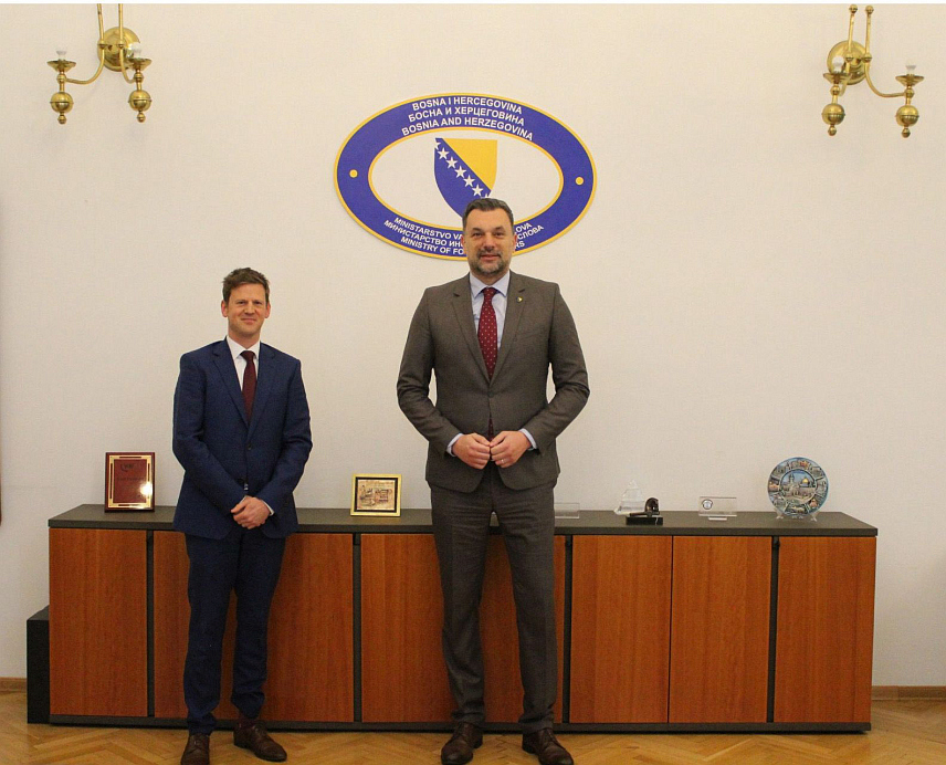 САРАЈЕВО, 15. ЈАНУАРА /СРНА/ - Министар иностраних послова у Савјету министара Елмедин Конаковић састао се данас са отправником послова Амбасаде Белгије у БиХ Бењамином Штуртевагеном