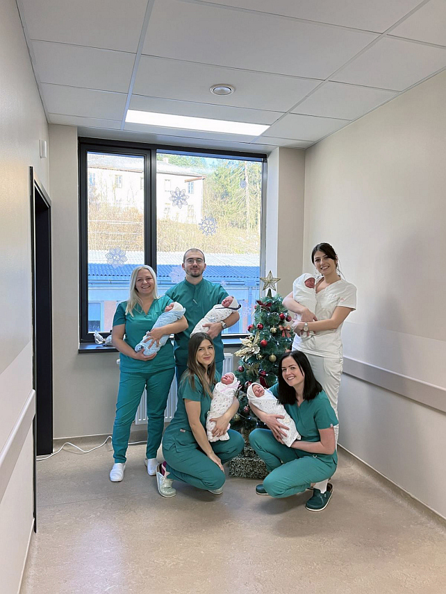 ИСТОЧНО САРАЈЕВО, 1. ЈАНУАРА /СРНА/ - У 2023. години у породилишту болнице "Србија" у Источном Сарајеву рођено је 468 беба, што је за 30 беба више него годину прије.