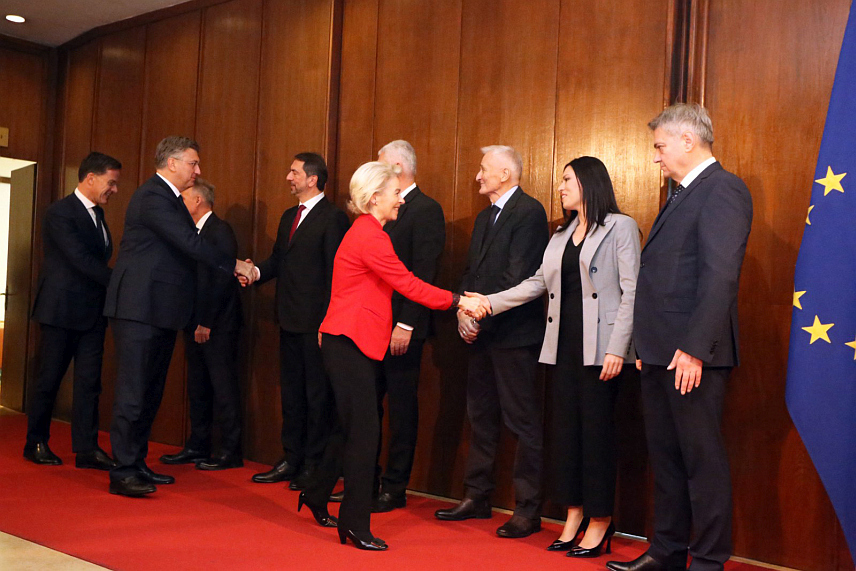 САРАЈЕВО, 23. ЈАНУАРА /СРНА/ - шеф Клуба посланика СНСД-а у Представничком дому Парламентарне скупштине БиХ Сања Вулић у Сарајеву са предсједником Европске комисије Урсулом фон дер Лајен и премијерима Холандије и Хрватске Марком Рутеом и Андрејем Пленковићем