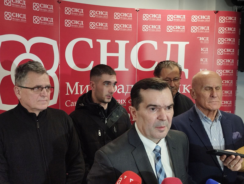 БАЊАЛУКА, 23. ЈАНУАРА /СРНА/ - Савјет за борачко-инвалидску заштиту Градског одбора СНСД-а Бањалука биће принуђен на самоорганизацију како би спријечио понижавање Бањалуке уколико оборници у Скупштини града буду подржали нелегалан ребаланс буџета за прошлу годину, поручио је данас предсједник Савјета Дарко Матијашевић.	
