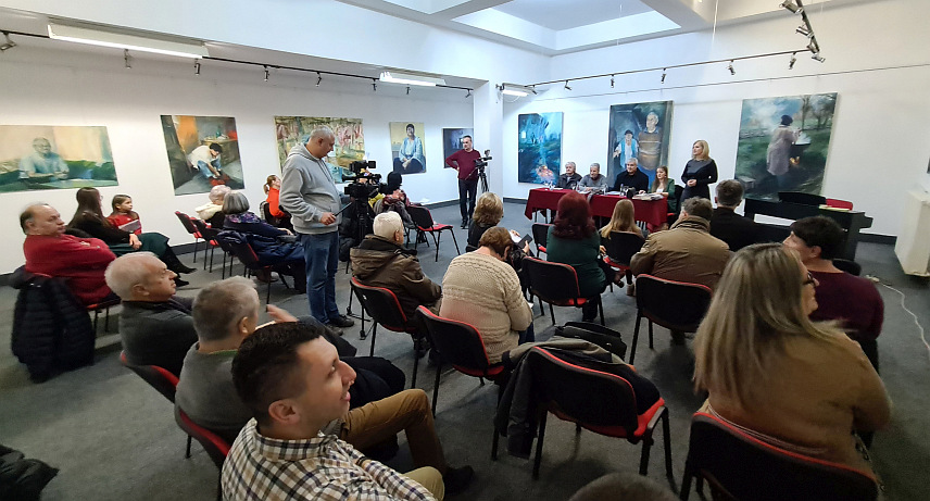 ДОБОЈ, 23. ЈАНУАРА /СРНА/ - Пјесма "Јасеновачки откоси" Милка Грбовића из Београда освојила је прву награду на књижевном конкурсу "Српске голготе 20. вијека" посвећеном Дану сјећања на жртве Добојског логора смрти 1915-1917.