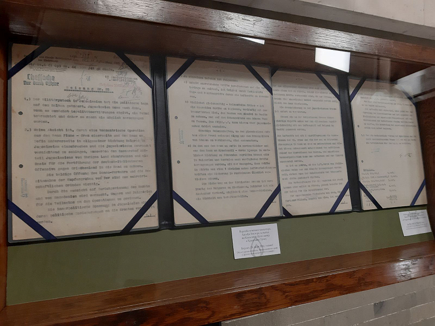 БЕОГРАД, 25. ЈАНУАРА /СРНА/ - Злогласна директива број 25, којом је 28. марта 1941. године њемачки канцелар Адолф Хитлер наредио здружени напад на Краљевину Југославију и Краљевину Грчку, од данас je изложена у Народном музеју Србије у Београду.