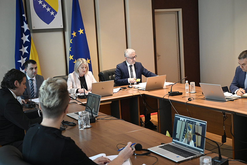 САРАЈЕВО, 26. ЈАНУАРА /СРНА/ - Конститутутивна сједница Радног тима у БиХ за израду Плана реформи за провођење Плана раста за западни Балкан, на чијем је челу предсједавајућа Савјета министара Борјана Кришто, одржана је данас у Сарајеву, саопштено је из Савјета министара.