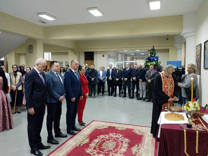 БИЈЕЉИНА, 27. ЈАНУАРА /СРНА/ - Централна прослава крсне славе Универзитета у Источном Сарајеву, Светог Саве у Бијељини.