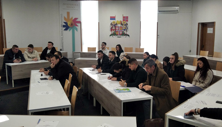 ИСТОЧНО САРАЈЕВО, 30. ЈАНУАРА /СРНА/ - На Електротехничком факултету Универзитета у Источном Сарајеву данас је организована радионица за студенте у оквиру пројекта "Пелмоб" с циљем промоције електромобилности кроз трансформацију и модернизацију студијских програма у високошколским установама.