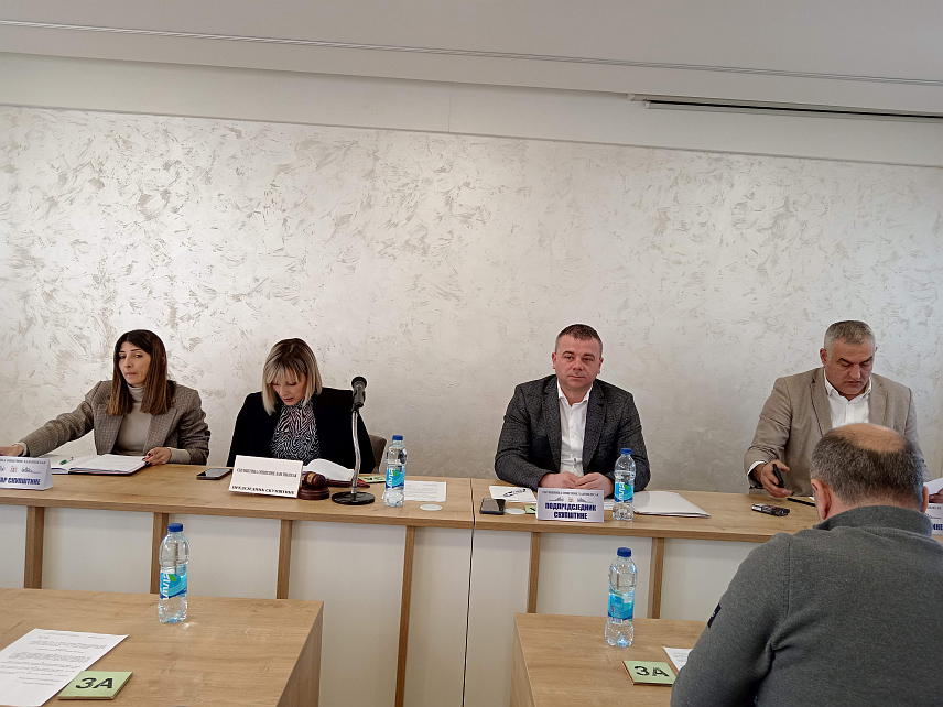 ХАН ПИЈЕСАК, 30. ЈАНУАРА /СРНА/ - Сједница Скупштина општине Хан Пијесак.