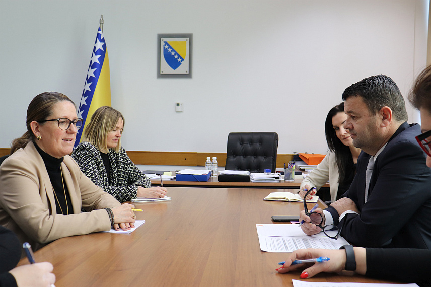 САРАЈЕВО, 30. ЈАНУАРА /СРНА/ - Министар за људска права и избјеглице у Савјету министара Севлид Хуртић на састанку са новоименованим амбасадором Шведске у БиХ Хеленом Лагерлеф.