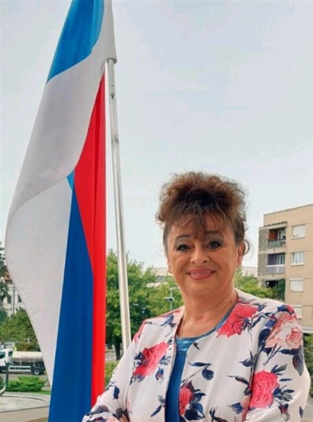 ИСТОЧНО САРАЈЕВО, 5. ЈАНУАРА /СРНА/ - Кћерка првог предсједника Републике Српске Соња Караџић Јовичевић изјавила је Срни да се Српска већ годинама налази под сталним ултиматумима са циљем да се одрекне 9. јануара - Дана Републике, али да се Република мора сачувати због оних који више нису живи и због оних који ће се тек родити.