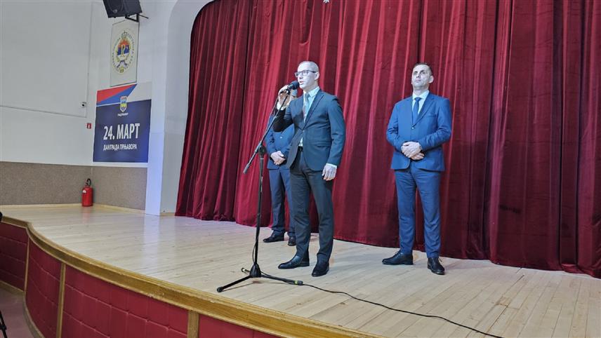 ПРЊАВОР, 8. ЈАНУАРА /СРНА/ - Градоначелник Прњавора Дарко Томаш, пријем уприличен поводом обиљежавања 9. јануара - Дана Републике.