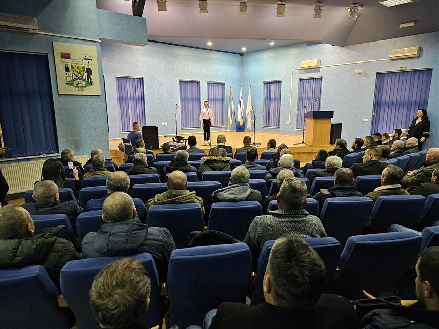 УГЉЕВИК, 8. ЈАНУАРА /СРНА/ - Свечана академија поводом Дана и крсне славе Републике Српске