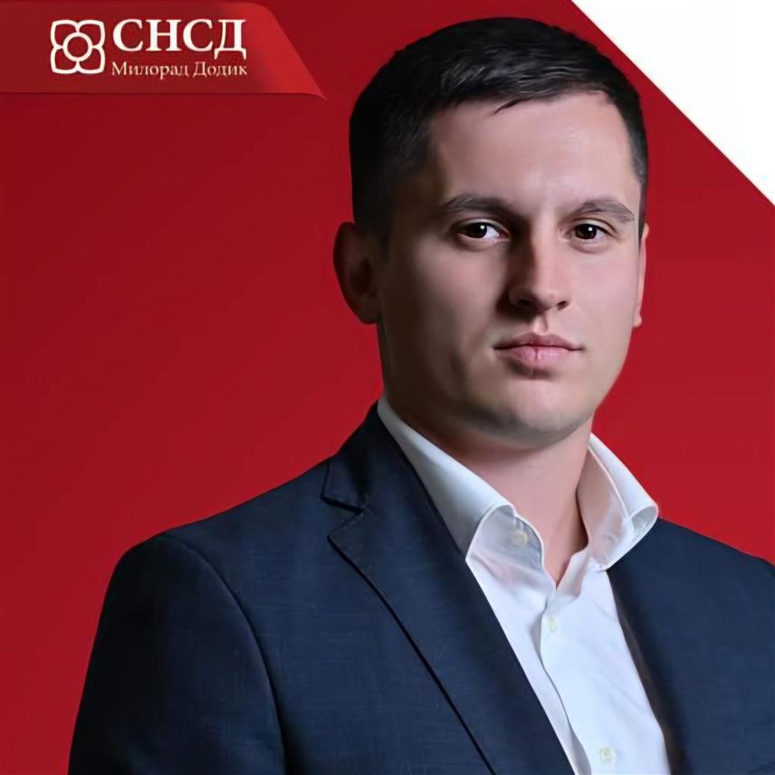 МИЛИЋИ, 10. ОКTОБРА /СРНА/ - Најмлађи одборник у Скупштини општине Милићи Марко Вишковић, који је на локалним изборима освојио највише гласова.