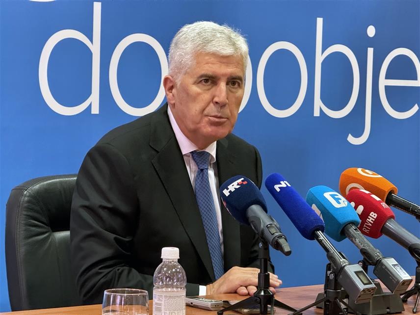 МОСТАР, 11. ОКТОБРА /СРНА/ - Састанак партнера на нивоу БиХ одраће се 15. октобра и организоваће га предсједник СДП-а Нермин Никшић у Парламенту БиХ, рекао је након сједнице Предсједништва ХДЗ-а БиХ, предсједник странке Драган Човић.	