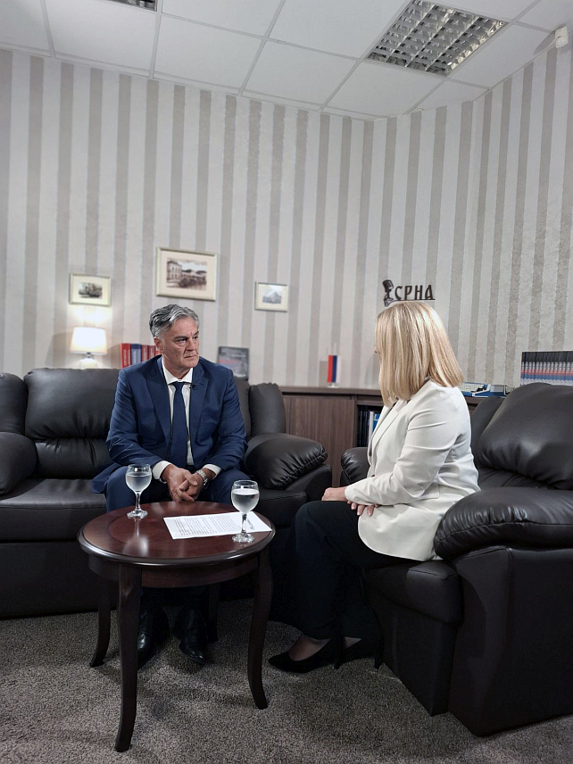 БАЊАЛУКА, 18. ОКТОБРА /СРНА/ - Mинистар унутрашњих послова Републике Српске Синиша Каран у подкасту Срне који ће бити доступан сутра у 10.00 часова на нашем ЈуТјуб каналу, корисницима нашег сервиса као и на друштвеним мрежама.	