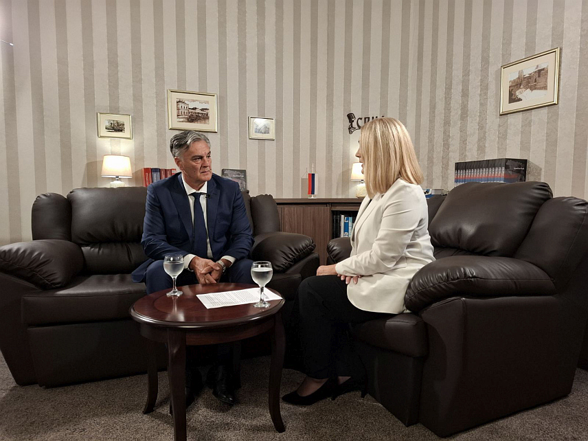 БАЊАЛУКА, 19. ОКТОБРА /СРНА/ - Министар унутрашњих послова Републике Српске Синиша Каран током гостовања у подкасту Срне у Бањалуци.