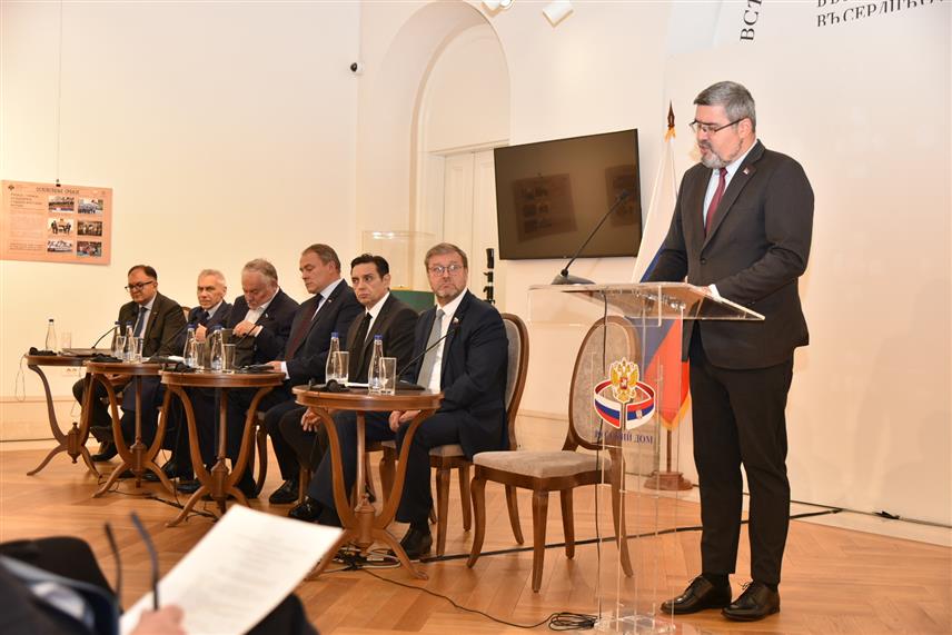 БЕОГРАД, 19. ОКТОБРА /СРНА/ - Научни скуп у Руском дому у Београду, поводом 80. година од ослобођења Београда и Србије у Другом свјетском рату под називом "Култура сјећања и његовање историјске истине".