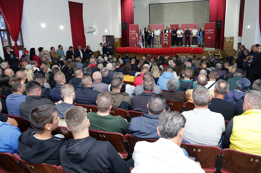 ШИПОВО, 1. ОКТОБРА /СРНА/ - Предсједник СПС-а Горан Селак рекао је да ова партија у Шипову подржава кандидата СНСД-а за начелника Милана Ковача са којим ће сарађивати у интересу свих грађана.