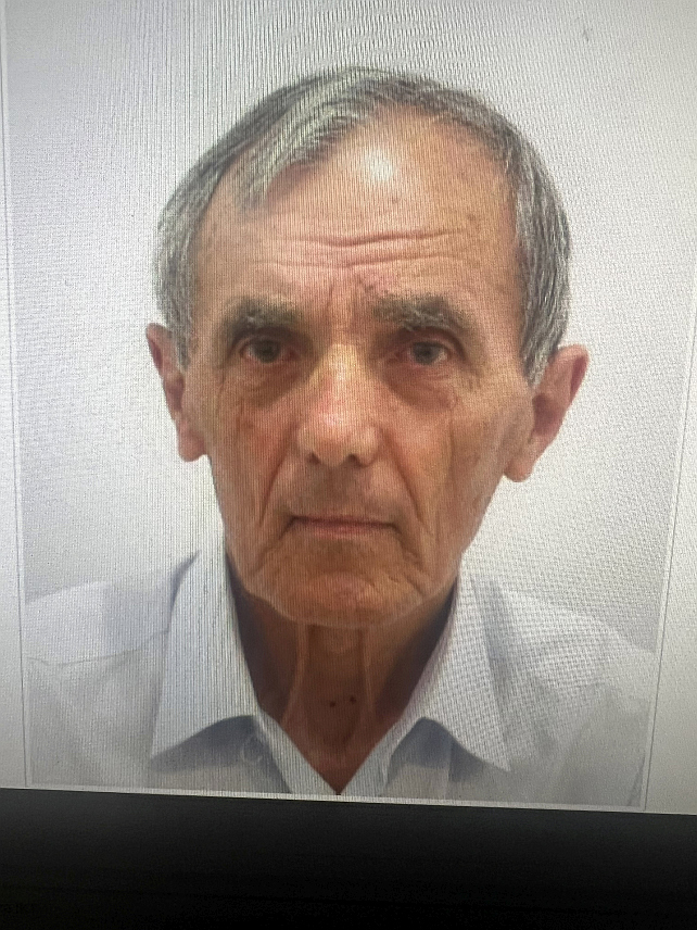 ПРИЈЕДОР, 22. ОКТОБРА /СРНА/ - Полиција трага за осамдесетседмогодишњим Гојком Топићем из Приједора, чији је нестанак пријављен јуче.