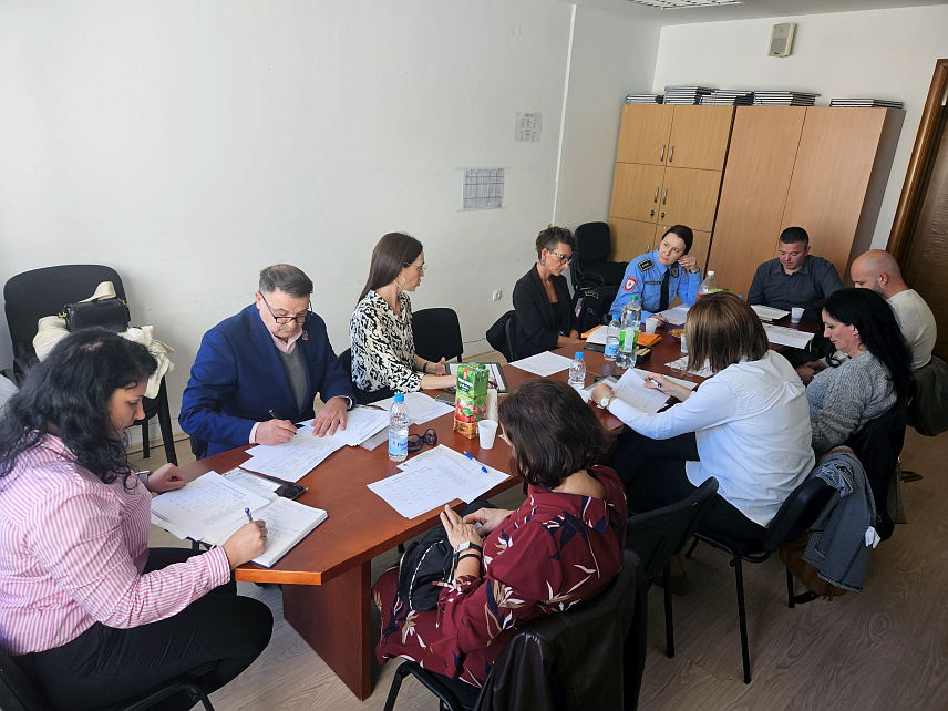 ПРИЈЕДОР, 22.ОКТОБРА /СРНА/ - Приједорском Центру за социјални рад у септембру је пријављено осам случајева породичног и родно заснованог насиља, изјавила је данас социјална радница Ивана Ећим.