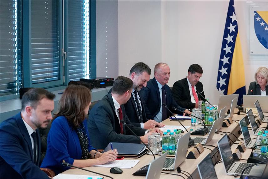 САРАЈЕВО, 23. ОКТОБРА /СРНА/ - Сједница Савјета министара.